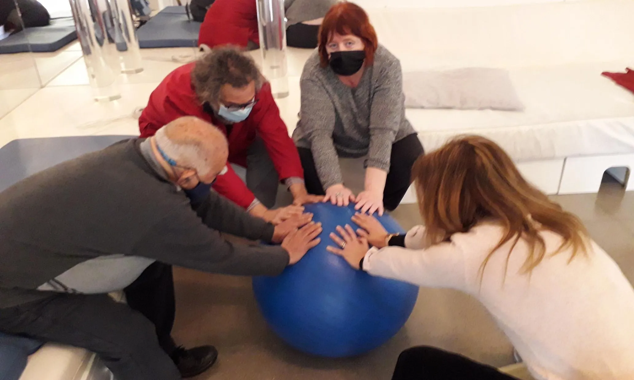 'Vols? Psicomotricitat' és una de les activitats que fan les persones usuàries de la Fundació Santa Teresa del Vendrell.