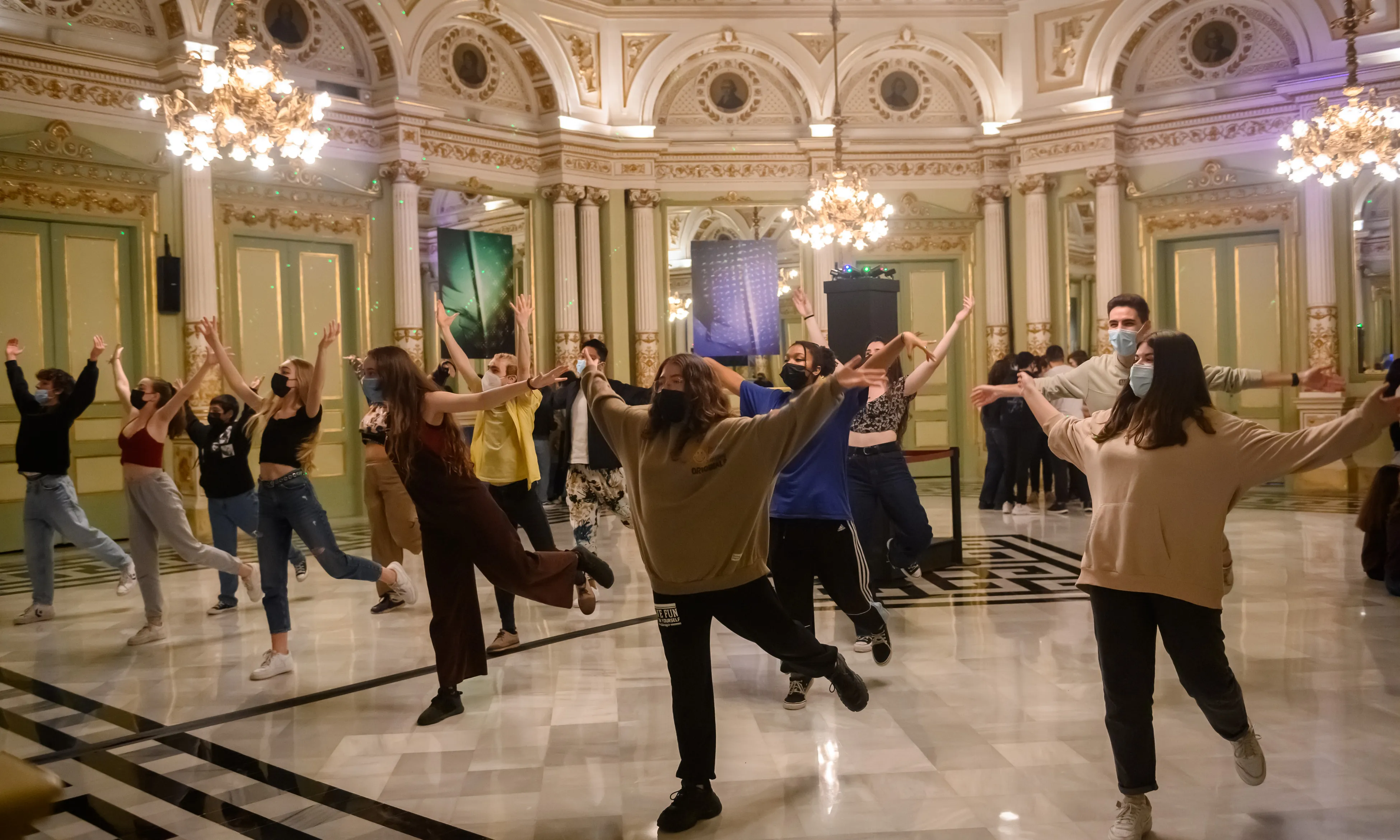 'El Cabaret de la gata', un espectacle sobre l'òpera 'La gata perduda', presentat al Liceu.