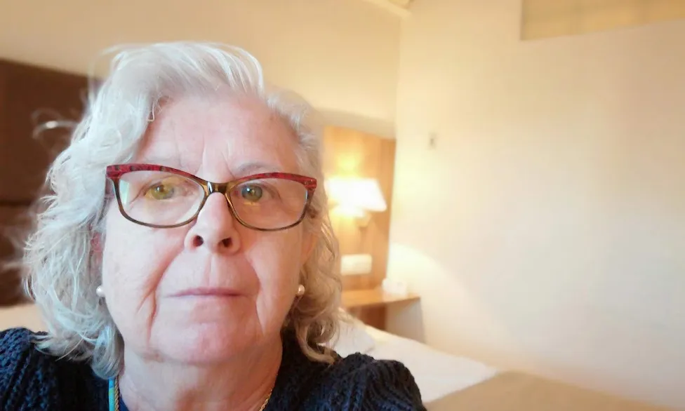 Assumpta Riera, membre de la Junta de l'Associació de Puntaires Flor d'Alba, d'Arenys de Mar.