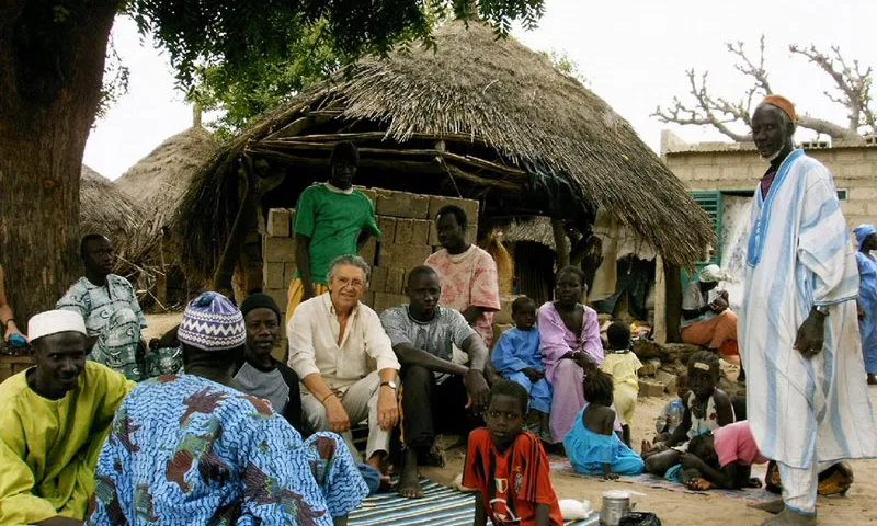 En Mario Llonch és el fundador i president de la Fundación Por una Sonrisa en África.