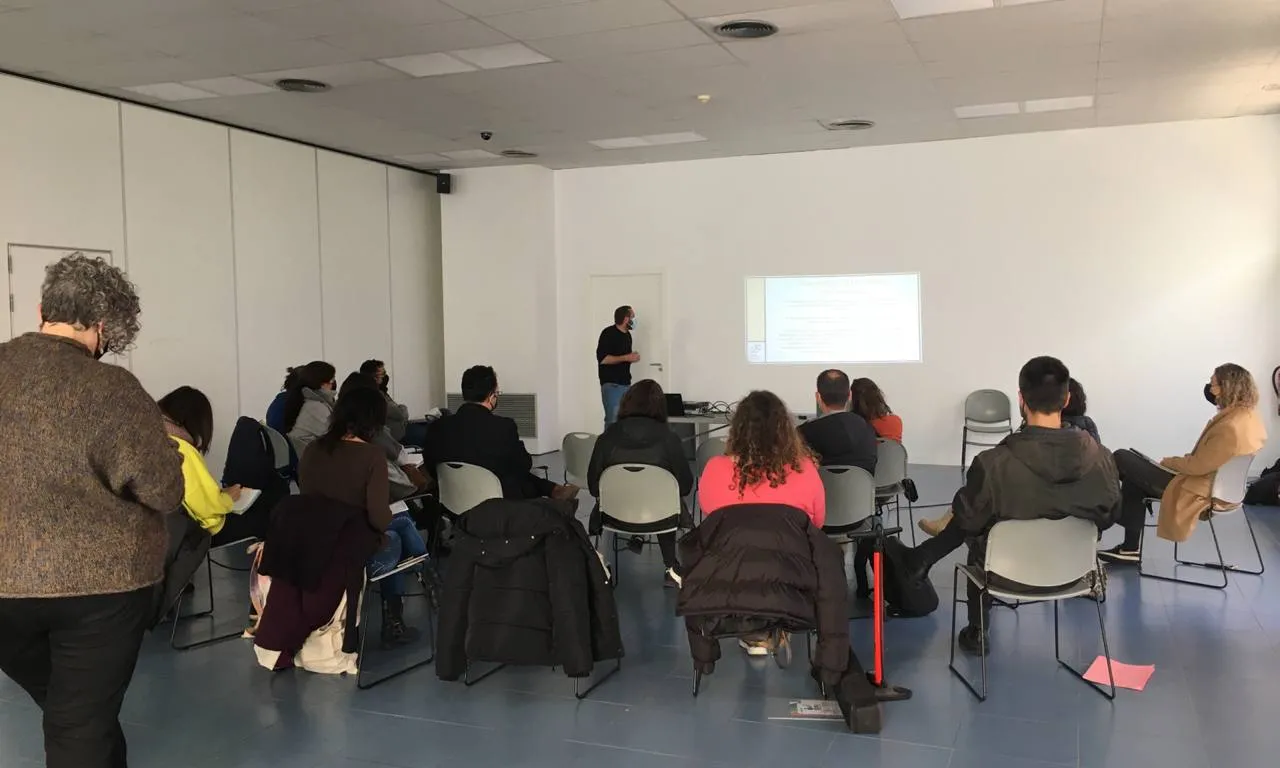 A través de formacions, ensenyen a les entitats a fer pressupostos, plans de tresoreria, balanços...
