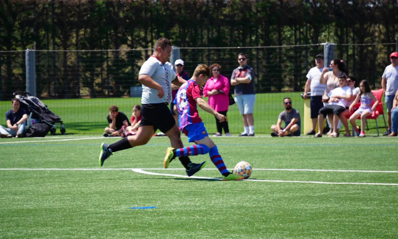 Partit entre el Valls Futbol Inclusiu i el Genuine de la Fundació Barça.
