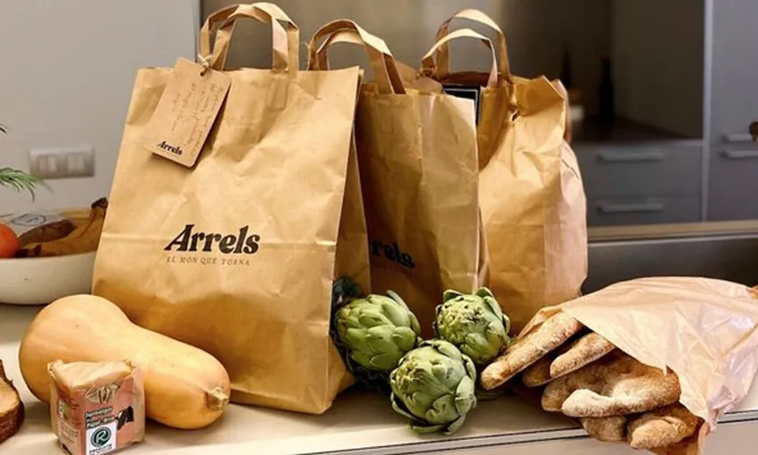 Bosses amb comandes del Mercat Arrels.
