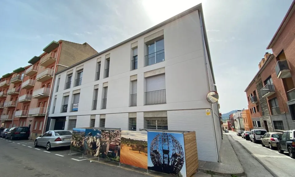 Edifici del projecte, al carrer Sala de Calonge.