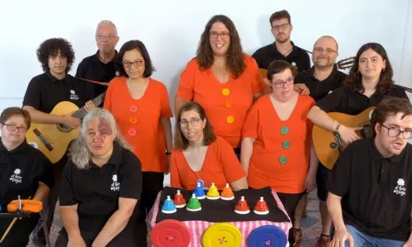 El Botó Màgic és una companyia de contacontes per a infants formada per persones amb discapacitat intel·lectual dels tallers ocupacionals de la Fundació Aspasim.