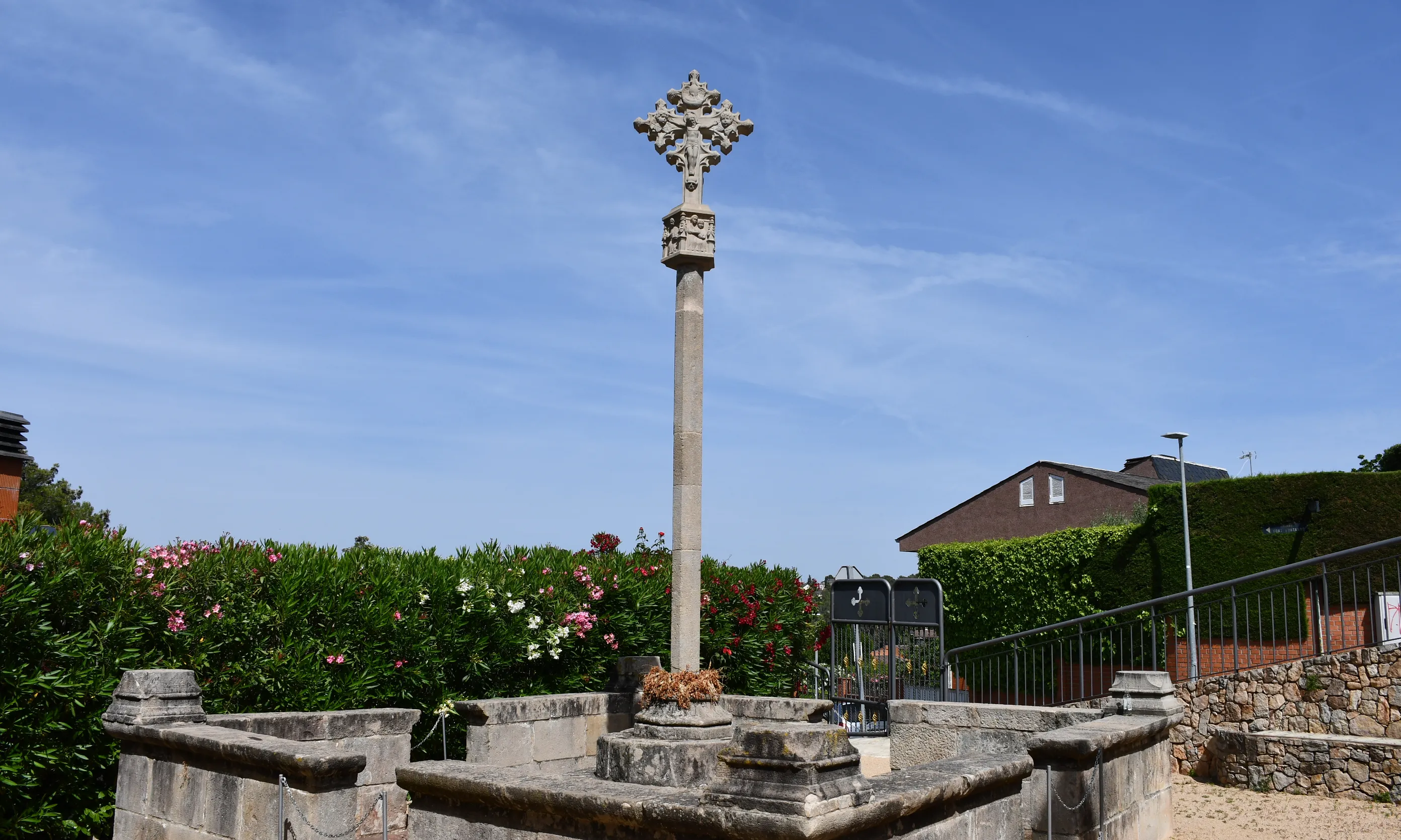 Corbera de Llobregat és un municipi mil·lenari que s’estén per tota la vall de la riera de Corbera.