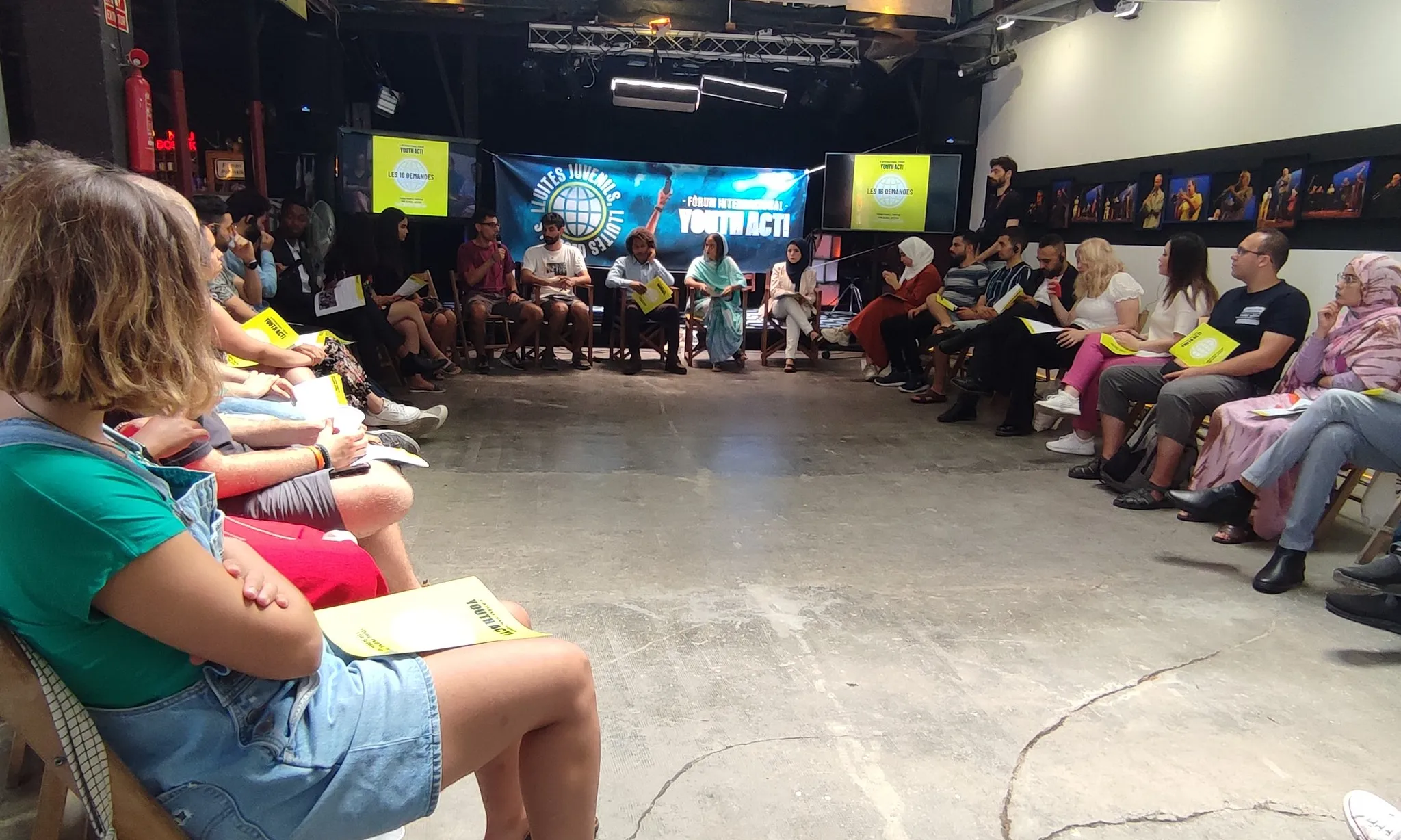 Les activistes reunides a la trobada van consensuar setze propostes concretes.