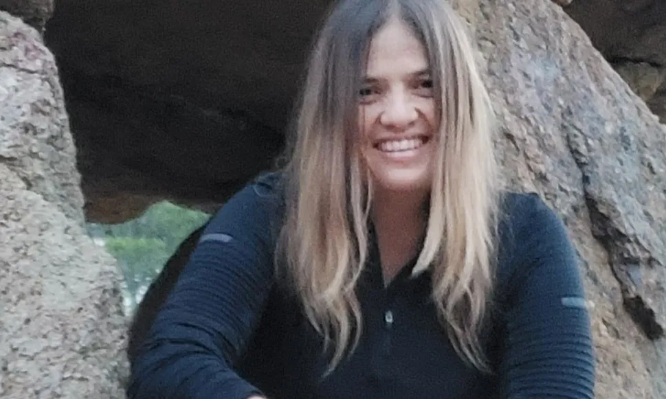 La Marta Lloret, tècnica de patrimoni cultural, triomfa a les xarxes amb les imatges que comparteix de masies de tot el territori.