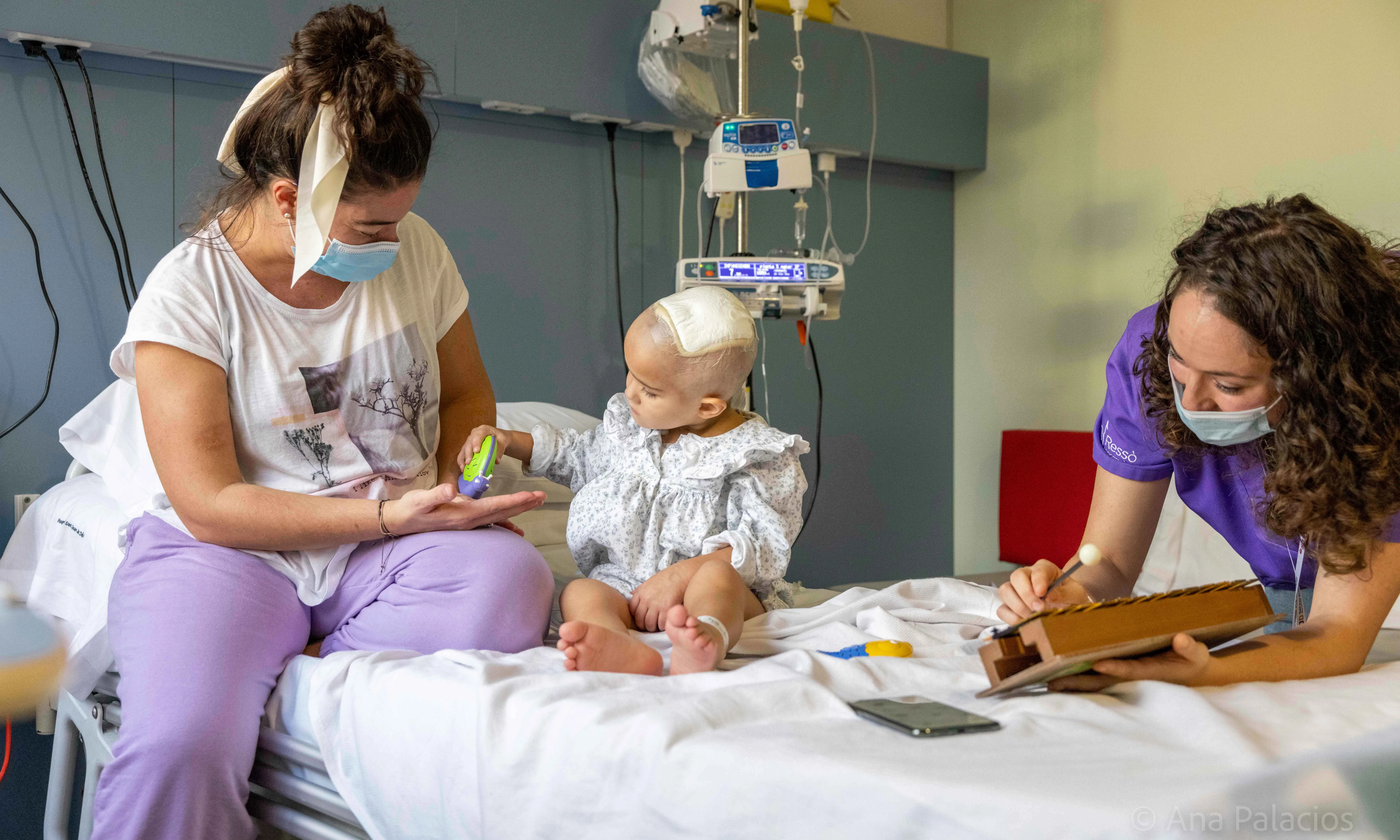 L'Associació Ressò de Musicoteràpia té com a eix central de la seva tasca el treball a hospitals, especialment amb infants.