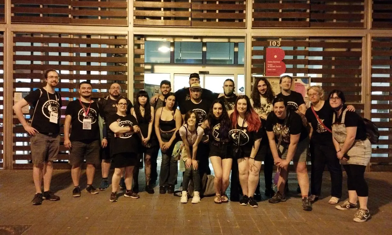Foto de família d'algunes de les sòcies i voluntàries de l'entitat.