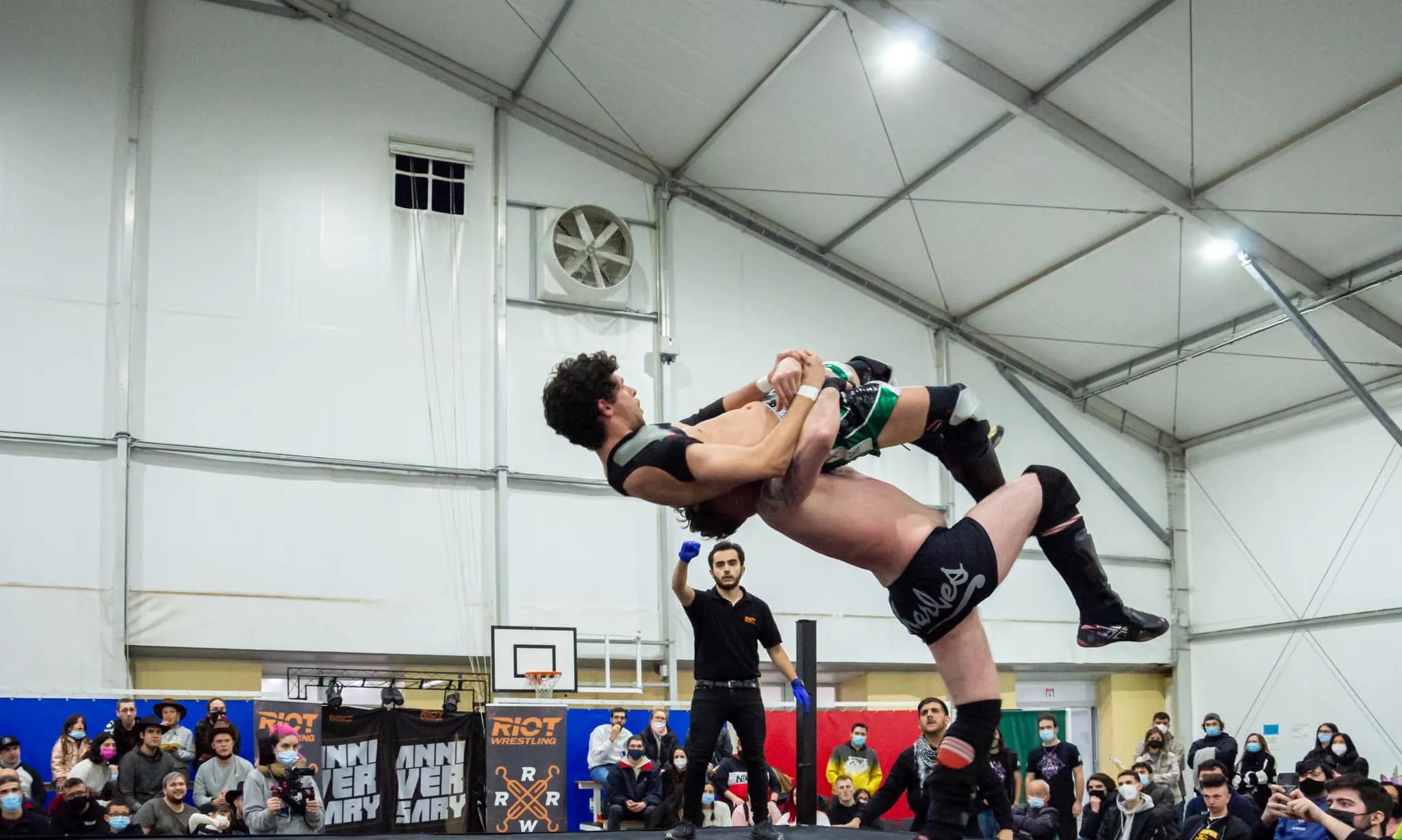 Un dels espectacles organitzats per l'associació Resist Pro Wrestling.