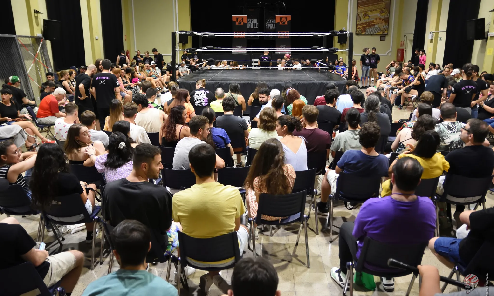 Un dels espectacles organitzats per l'associació Riot Wrestling.