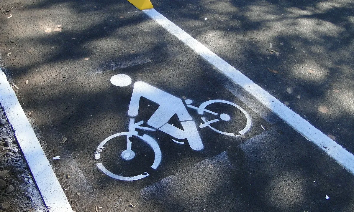 La mobilitat elèctrica està als nivells, als carrils bici de Barcelona, de les bicicletes mecàniques.