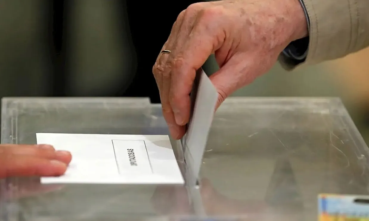 La coalició que lidera Germans d'Itàlia, el partit de Meloni, s'ha imposat amb el 44% dels vots.