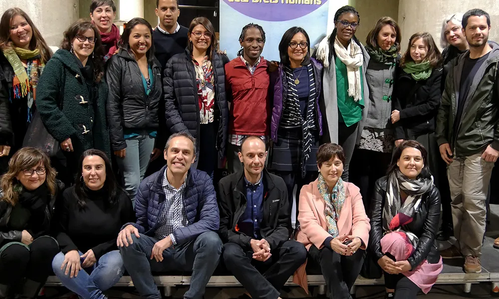 És un projecte coordinat pel Fons Català de Cooperació al Desenvolupament i gestionat per la Comissió Catalana d’Ajuda al Refugiat. Font: Ciutats Defensores dels Drets Humans.