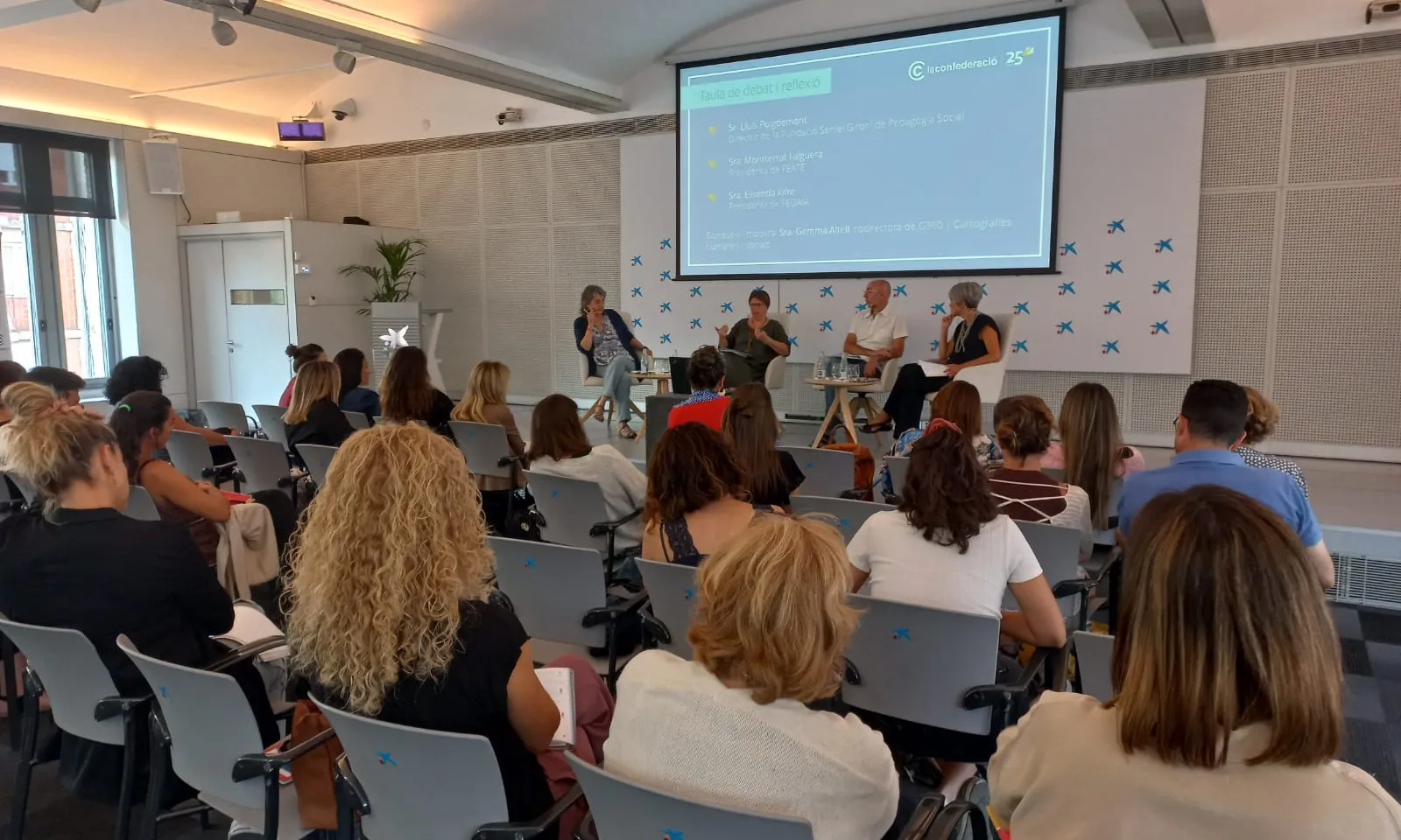 L’última part de la jornada ha estat una taula rodona composada per diferents representants del tercer sector.