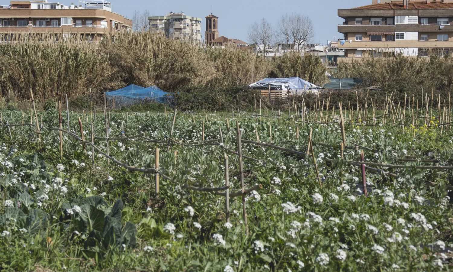 La plataforma SOS Baix Llobregat i l’Hospitalet xifra en 70.000 els nous habitatges que es construiran a la comarca. Font: Plataforma Ribera-Salines.