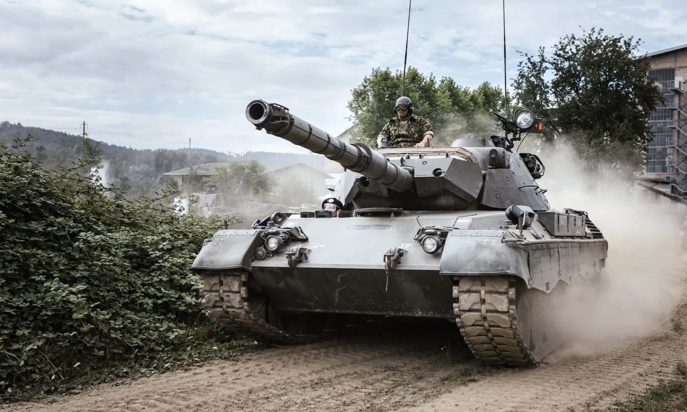 L'informe denuncia les actuacions de l'exèrcit israelià de provar els diferents materials i productes militars sobre la població civil.