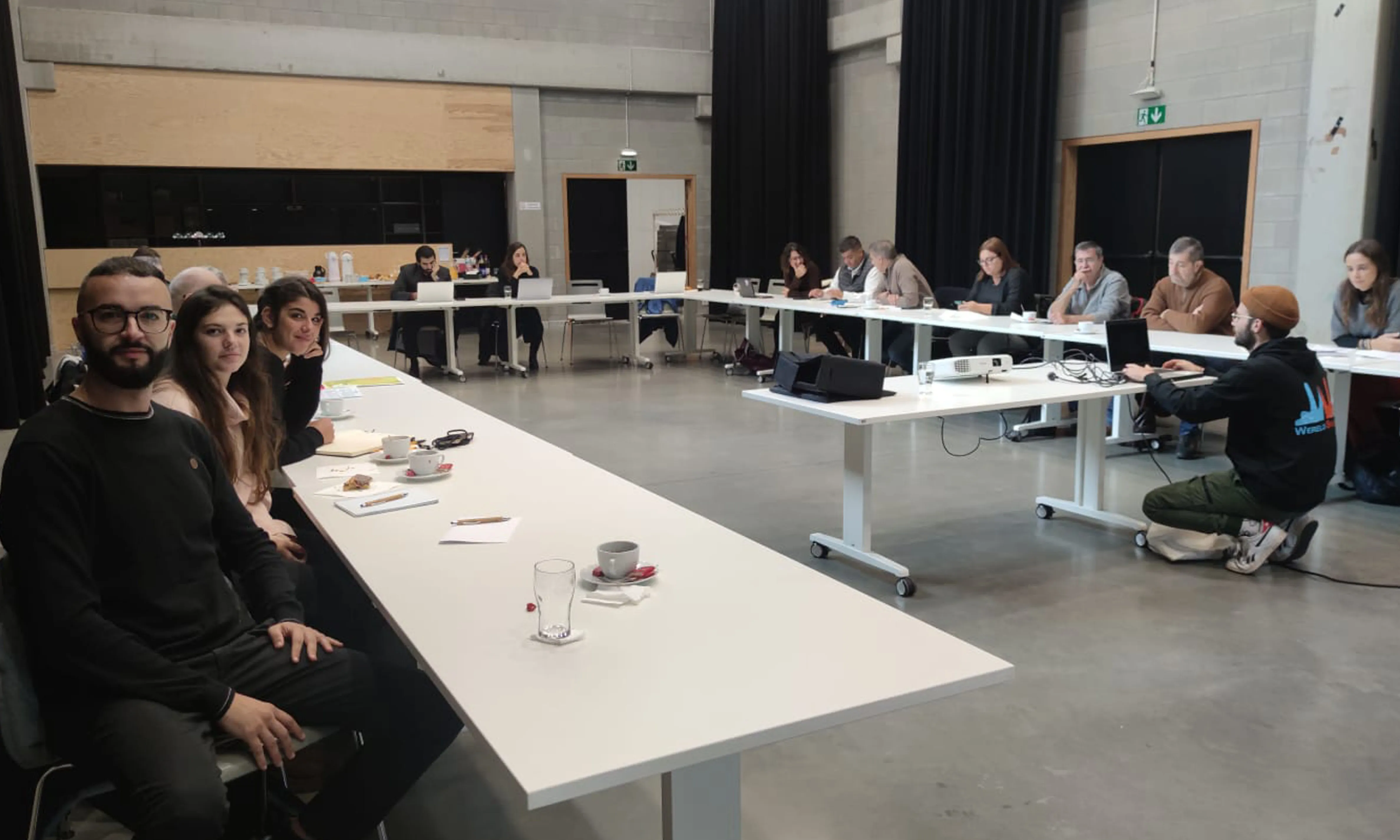 La iniciativa prepararà un llibre blanc de bones pràctiques per millorar la inclusió social a través del futbol.