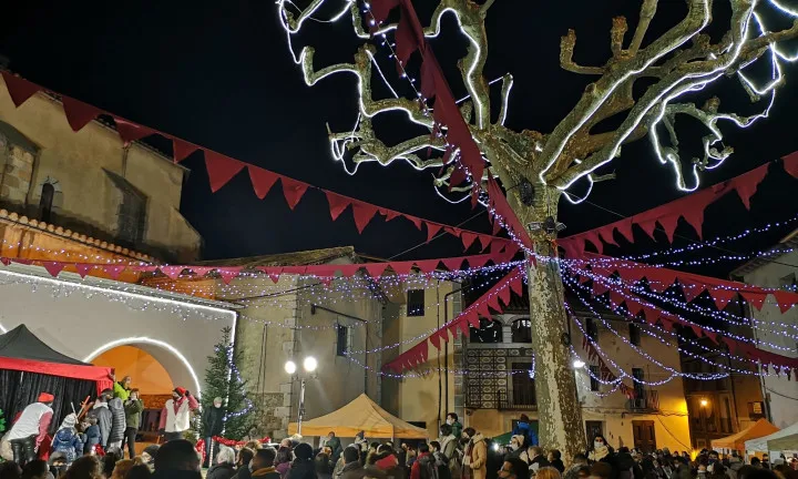 Els pobles i ciutats de Catalunya s'omplen d'activitats nadalenques per celebrar l'últim mes de l'any en aquesta època de l'any tan màgica i especial.