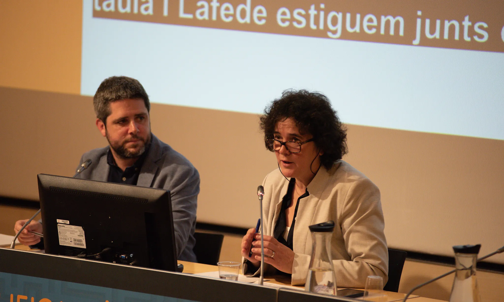 Pepa Martínez, directora de Lafede.cat, presenta l'estudi en una jornada conjunta amb la Taula del Tercer Sector Social.