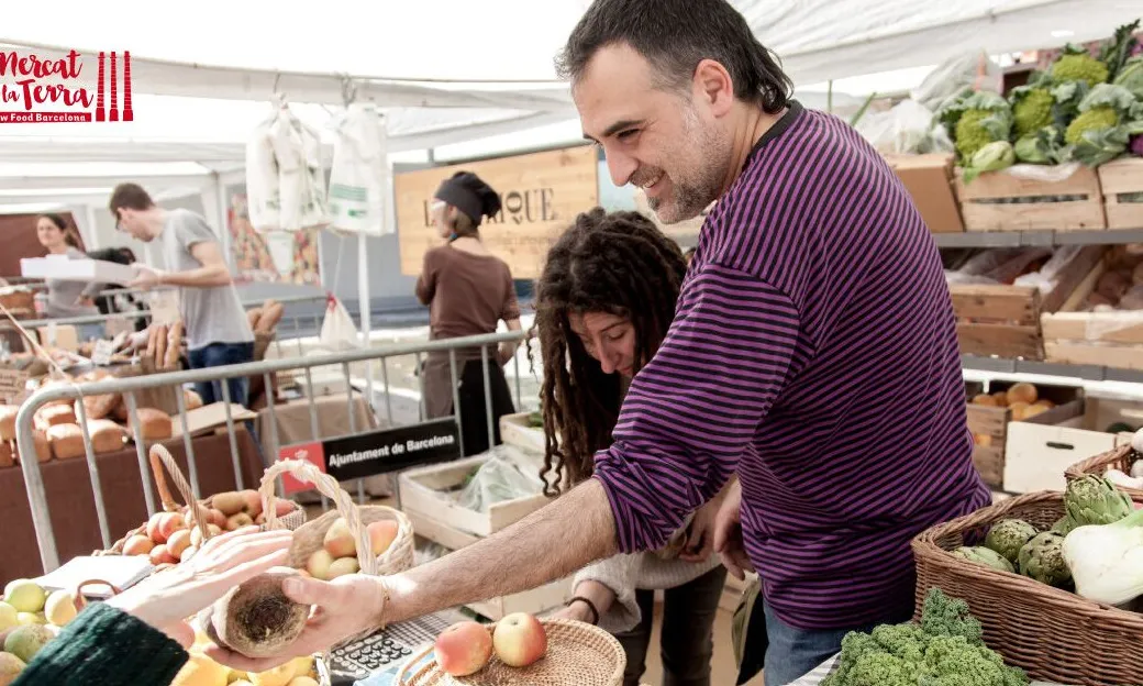 Una parada del Mercat de la Terra de Slow Food Barcelona