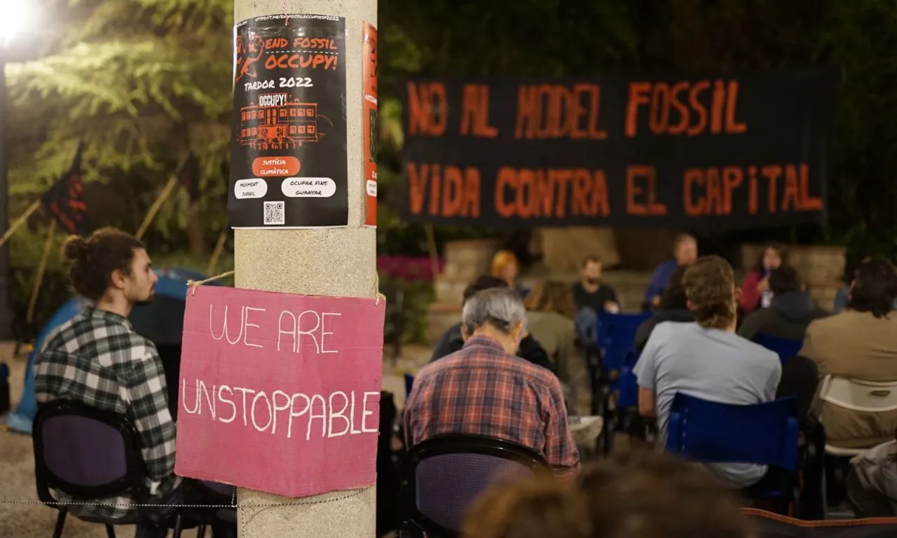 El moviment d'activistes climàtiques ha posat fi a l'ocupació de la UB.