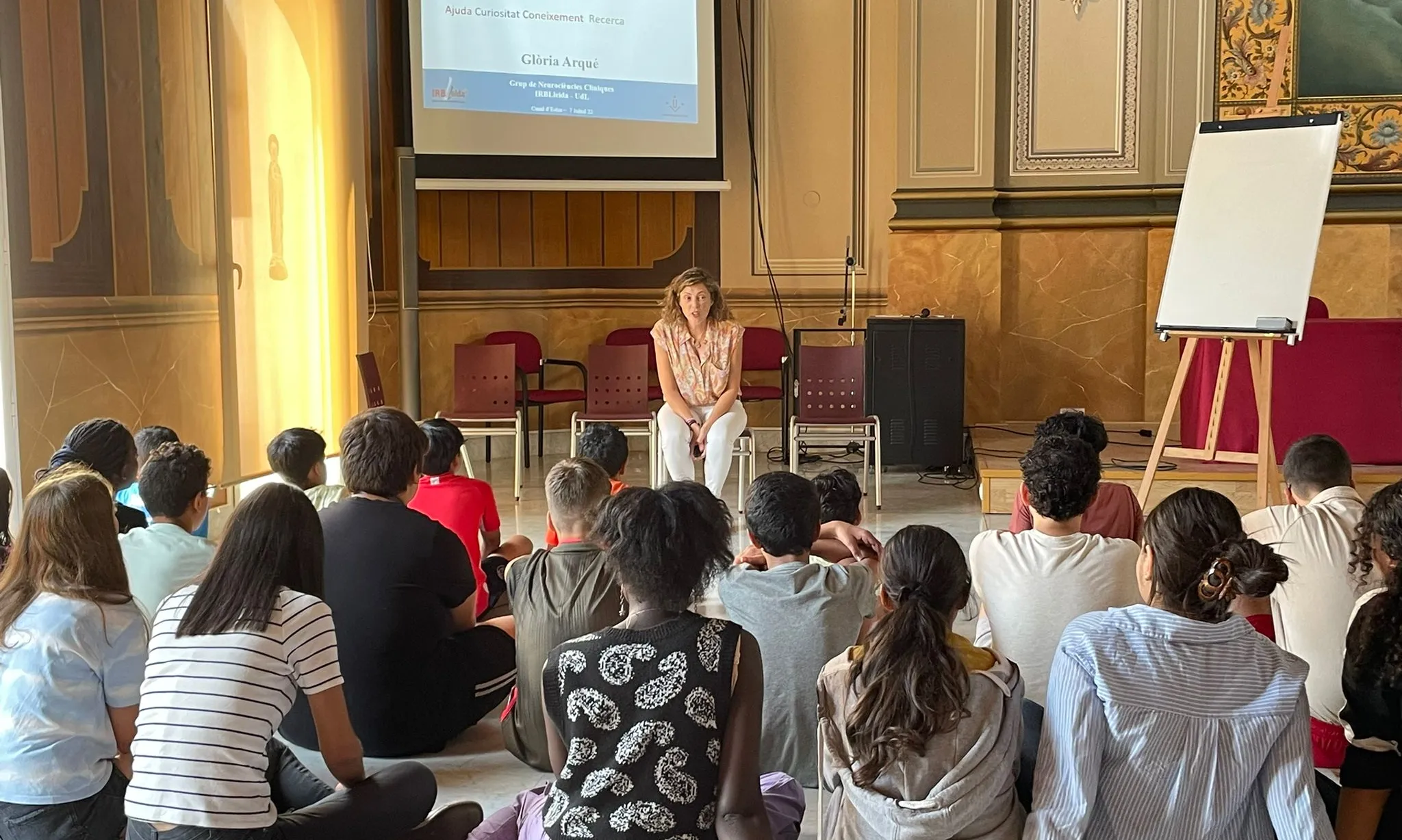 Un moment d'un casal científic per a joves organitzat per la Fundació Verge Blanca.