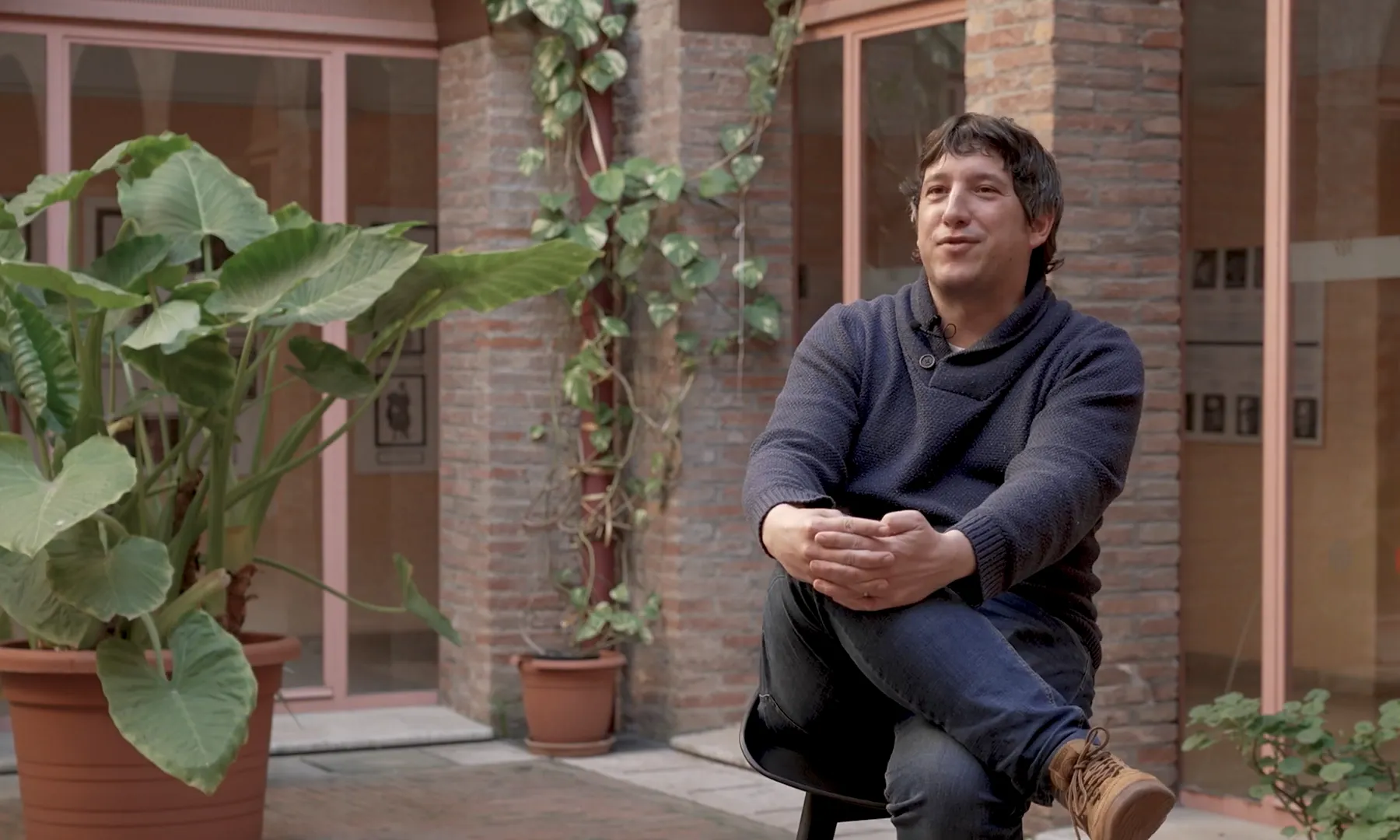 El documental de Xavi Marimón compta amb diversos testimonis de persones del món casteller, però també de fora d'ell.