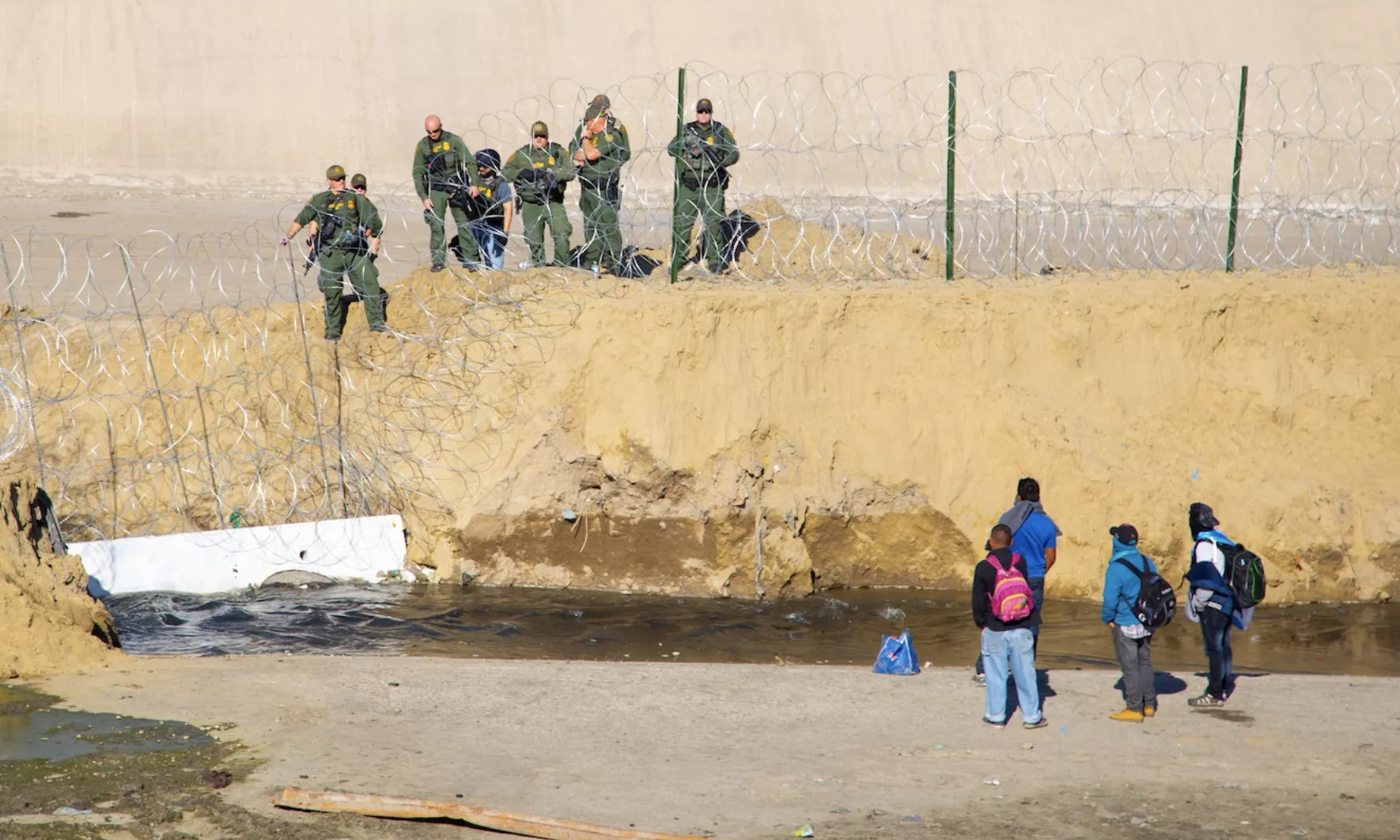 'Donem la volta a la indiferència' neix per defensar la cooperació com una política pública i conscienciar a la població de la importància d'actuar.