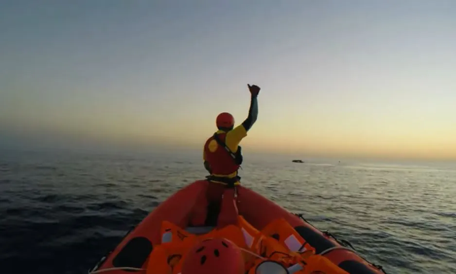 ProActiva Open Arms fa set anys que fa missions al mar per salvar persones que busquen refugi.