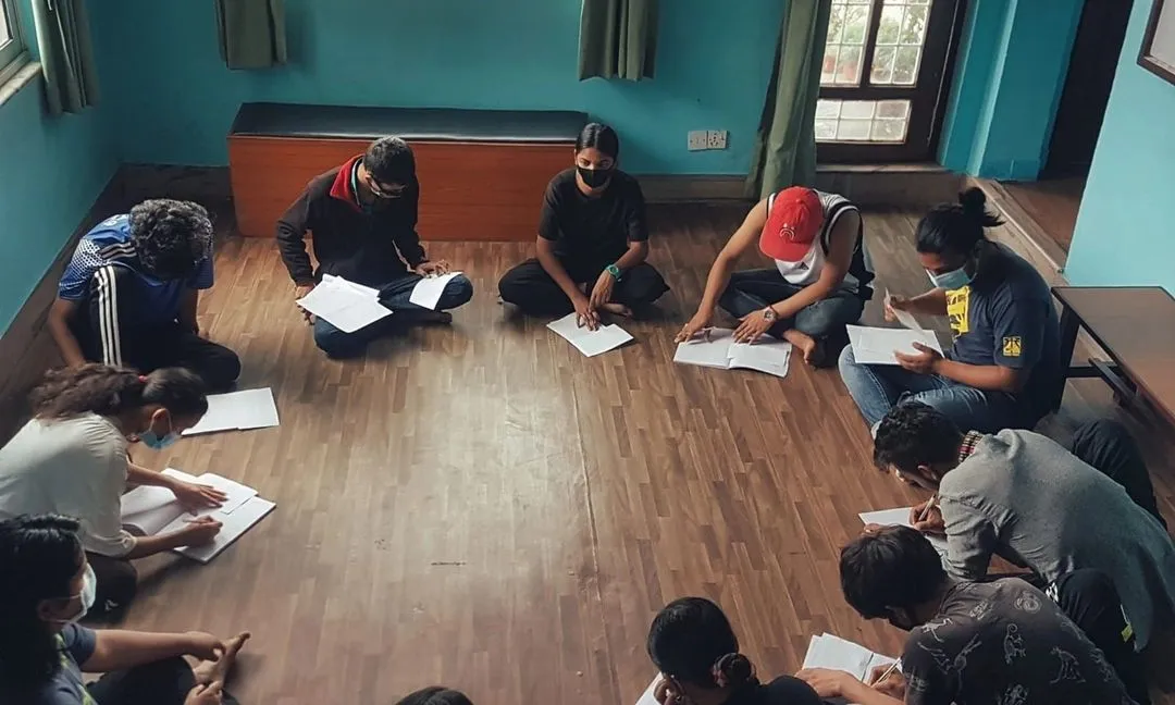 La finalitat última del projecte és crear un documental conjunt entre l'alumnat d'aquí i el d'allà.