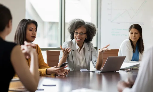 Formació per entendre les principals responsabilitats com a membre d'una junta directiva. Font: Canva.