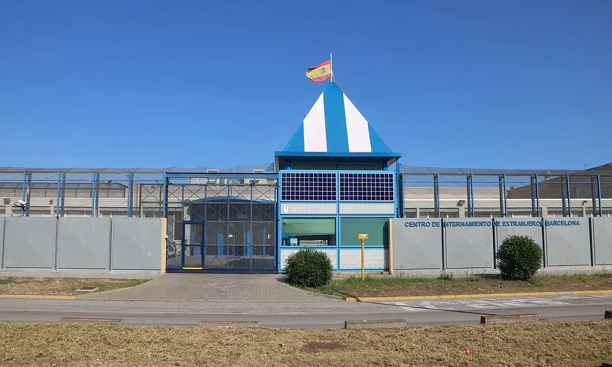 Irídia treballa per promoure i defensar els drets humans, en especial civils i polítics.