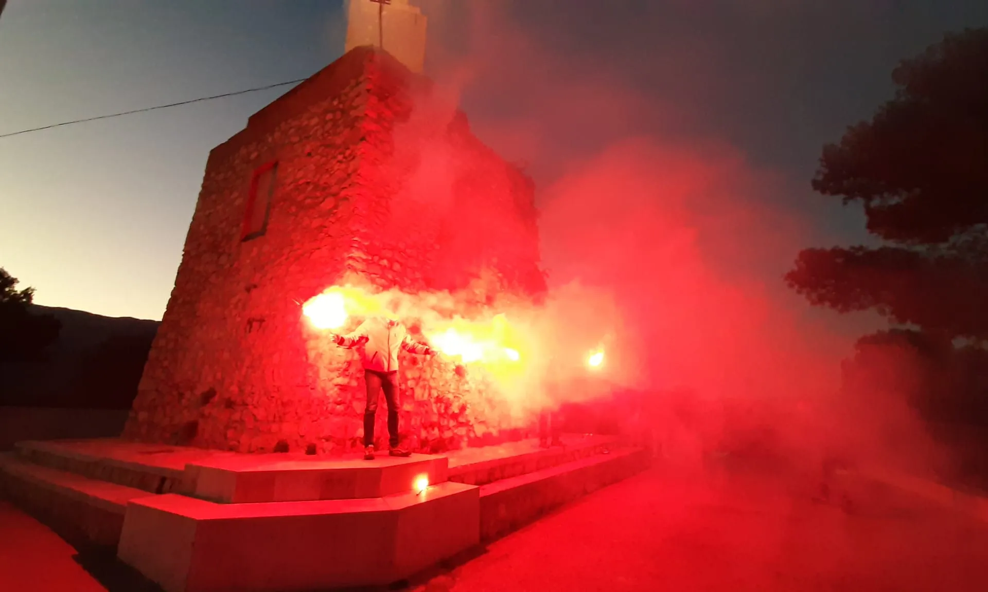 Enguany, a Catalunya, Aragó i el País Valencià, s'encendran un total de trenta-tres estructures, mentre que a Mallorca assoliran les setanta-vuit.