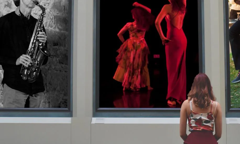 '10 moviments per a una exposició' és un projecte del Taller de Músics, en col·laboració amb la Fundació Surt, el Casal de Barri del Raval i l'Arts Santa Mònica.