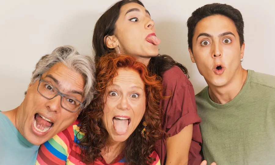 Damaris Gelabert, Xiula, Reggae per Xics, Clams, El Botó Màgic, Vivim del Cuentu, El Gecko con botas i Els astres, algunes de les artistes presents.