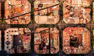 Illes Eixample. Font: Pexels - Alexey Komissarov