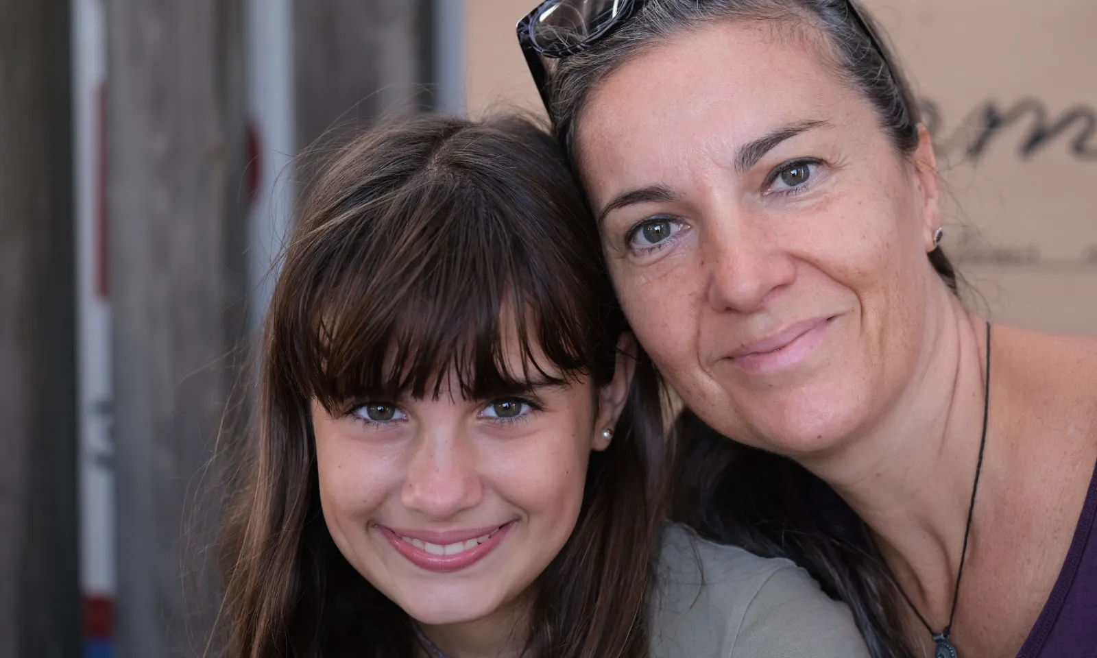 La Sara Salinas amb la seva filla, la Martina, que ara té onze anys.