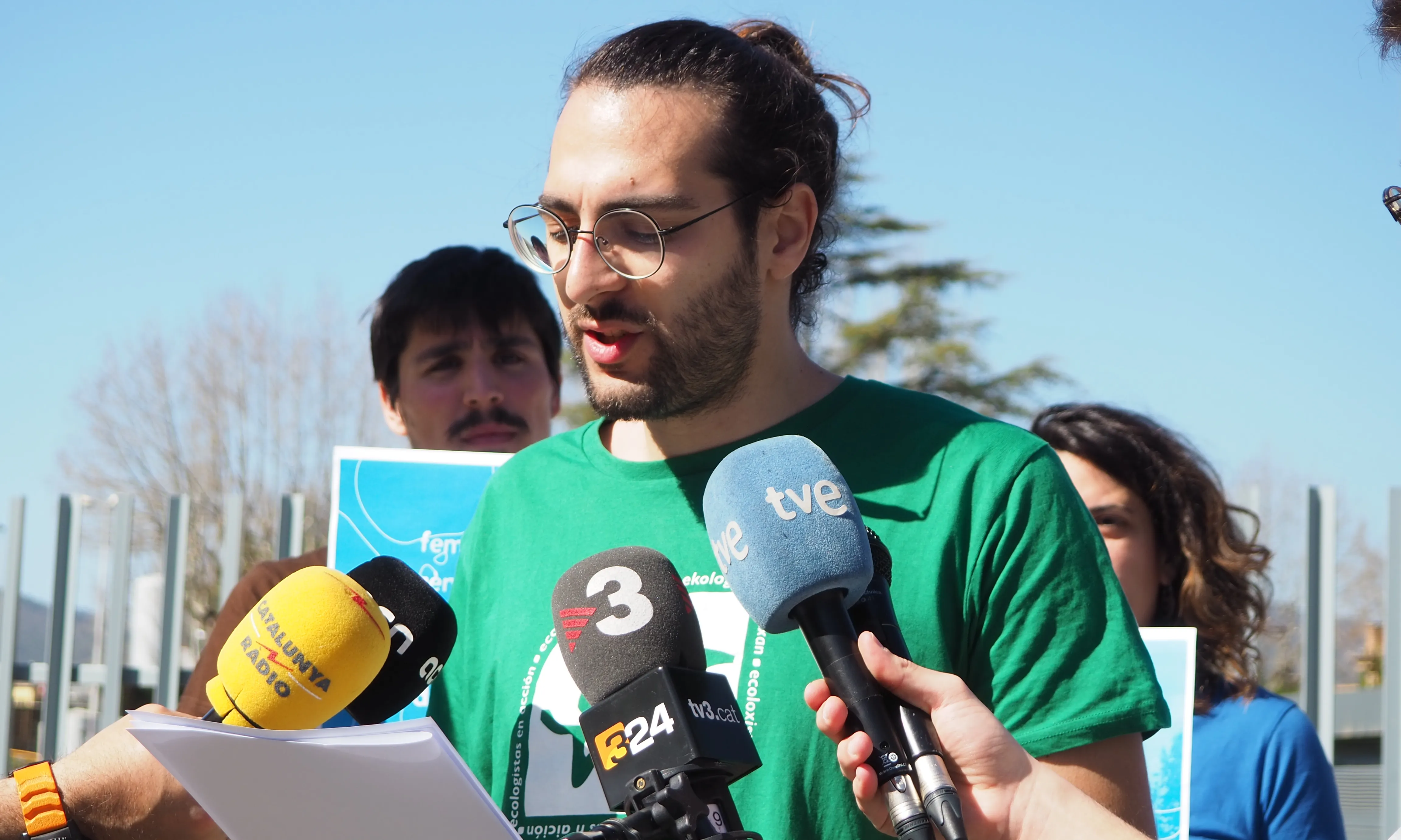 Entitats de l'AMB durant la presentaciól de les propostes sobre l'aigua davant la crisi global i l'emergència climàtica