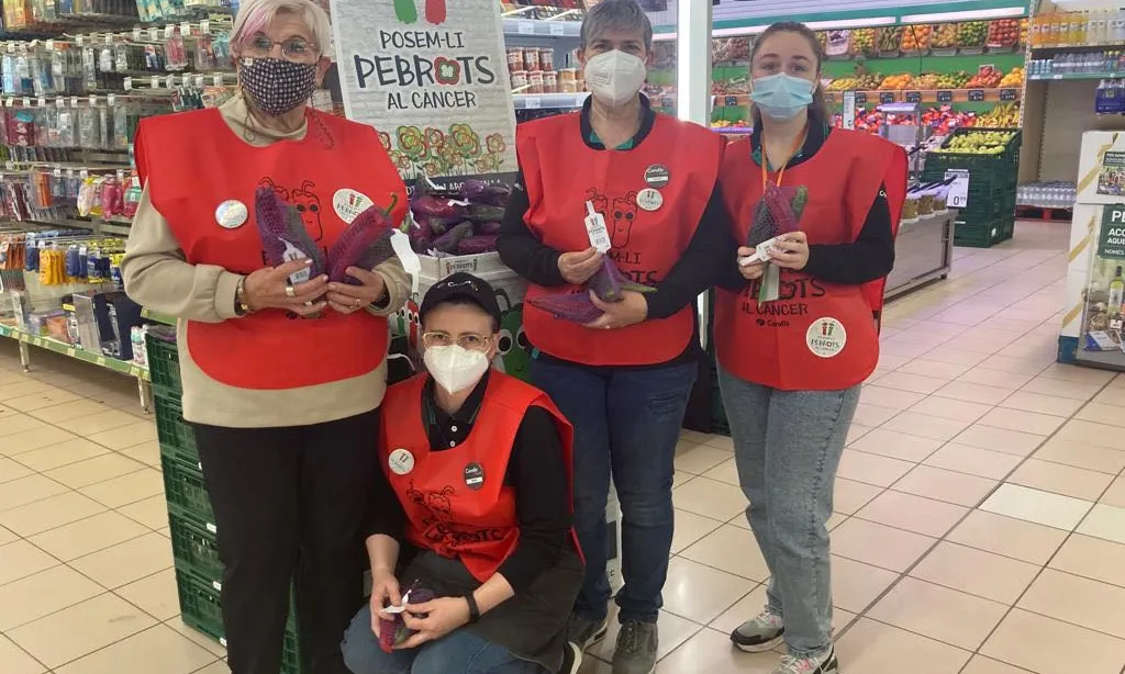 La campanya 'Posem-li pebrots al càncer' ha fet una crida de voluntariat de cara al 14 i 15 d'abril.
