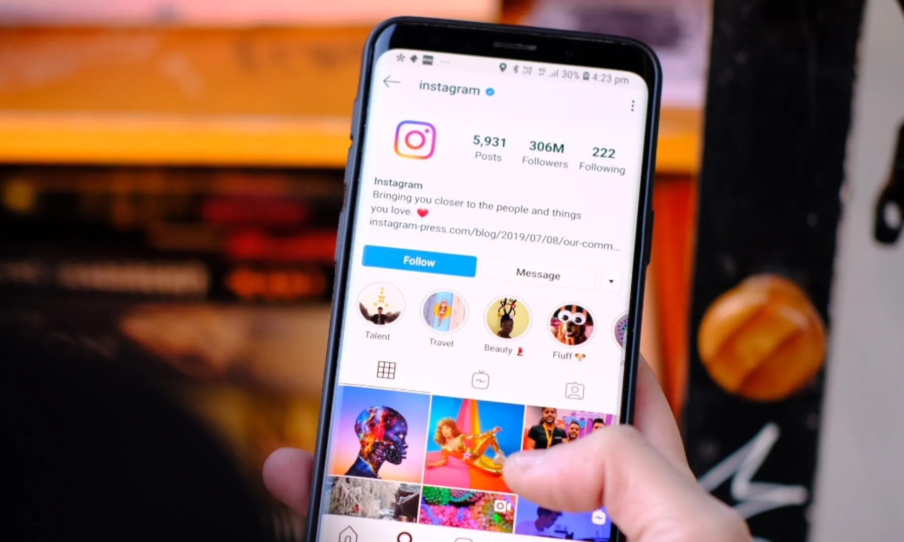 Segons Hubspot, les històries d’Instagram es fan servir per més de 400 milions de persones al dia.  
