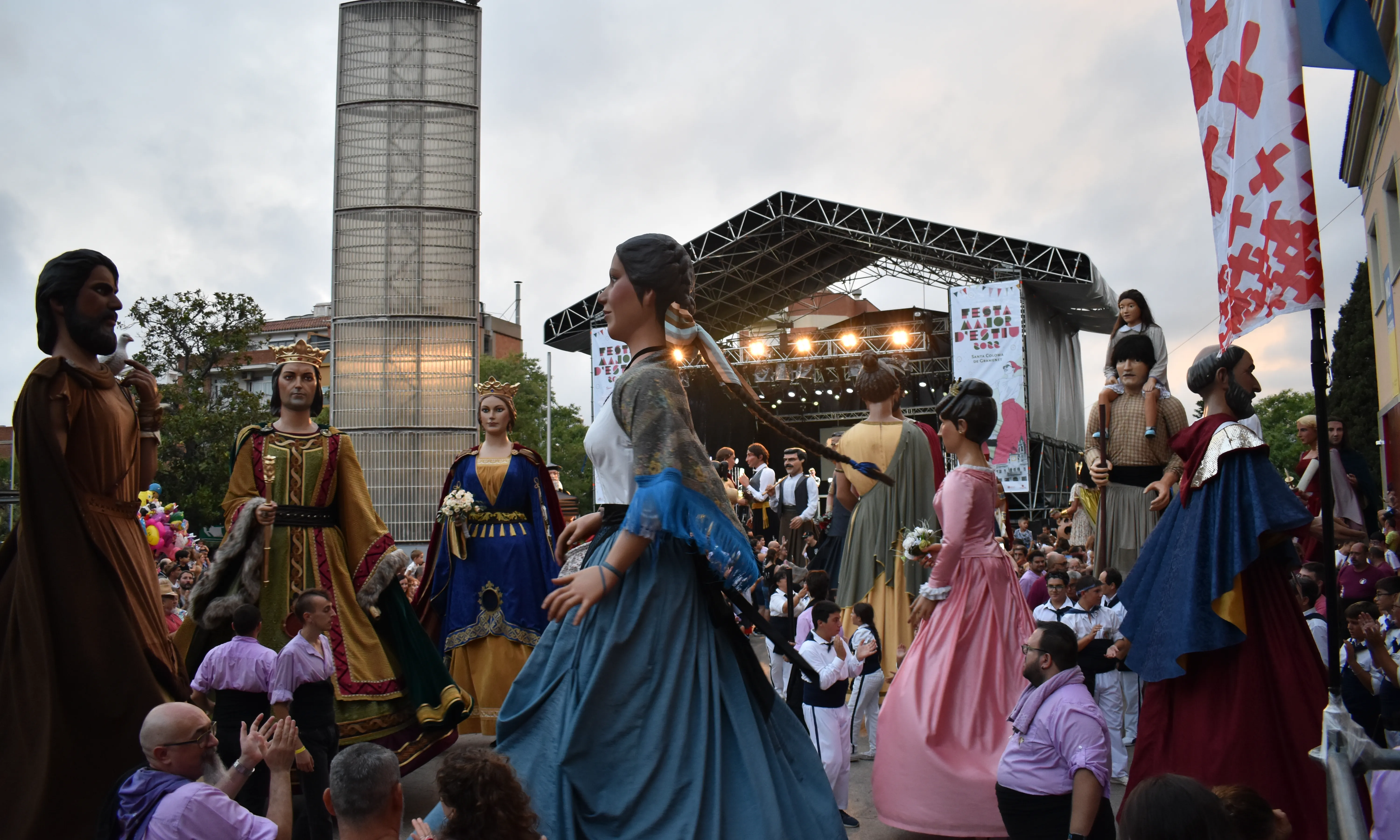 Durant els dies 5, 6 i 7 de maig, la ciutat s'inundarà de diverses activitats relacionades amb el fet geganter.