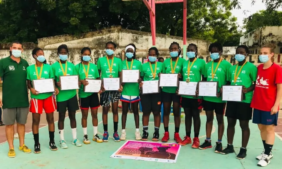 Jugadores d'un dels equips de bàsquet senegalesos.