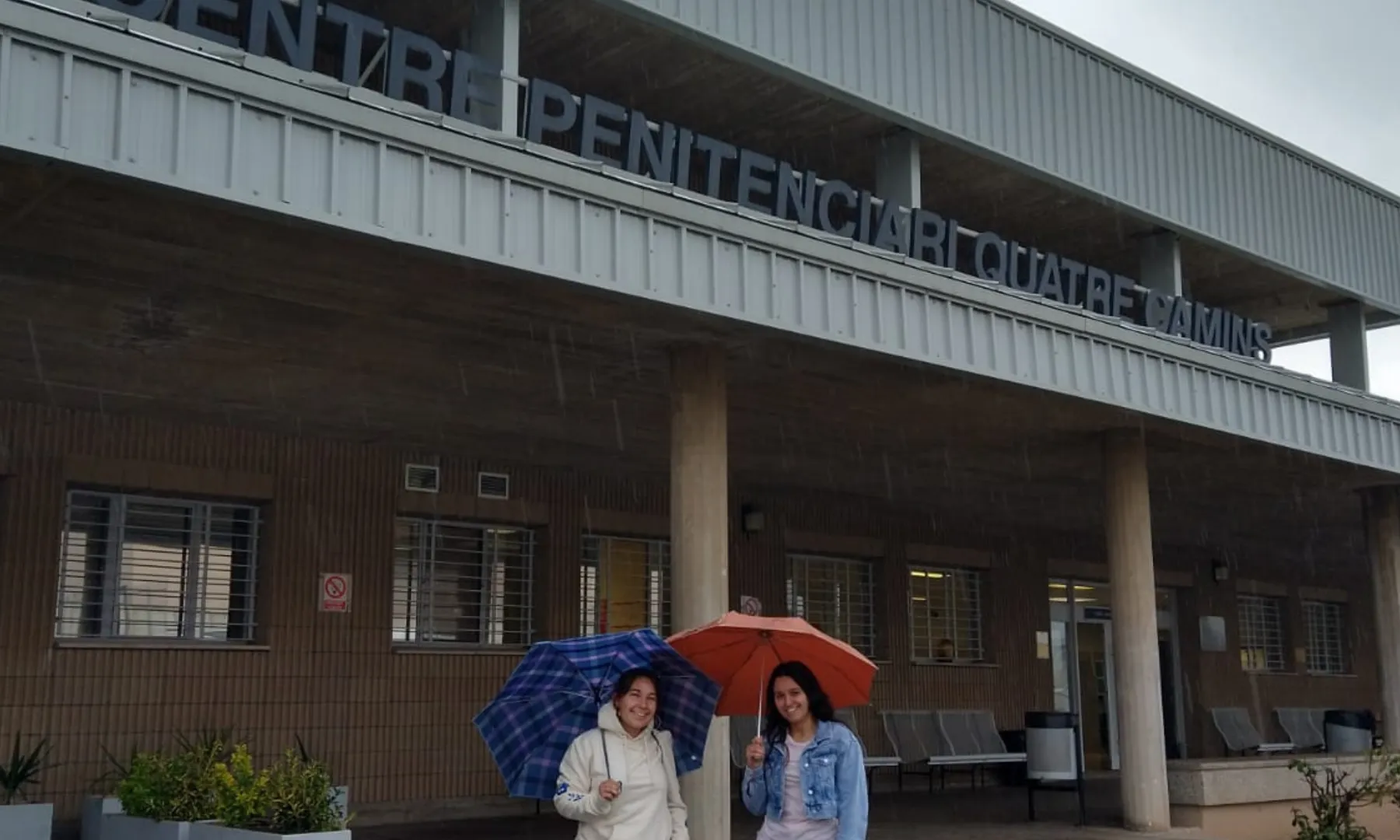 El voluntariat penitenciari ajuda les persones internes en la reinserció social.