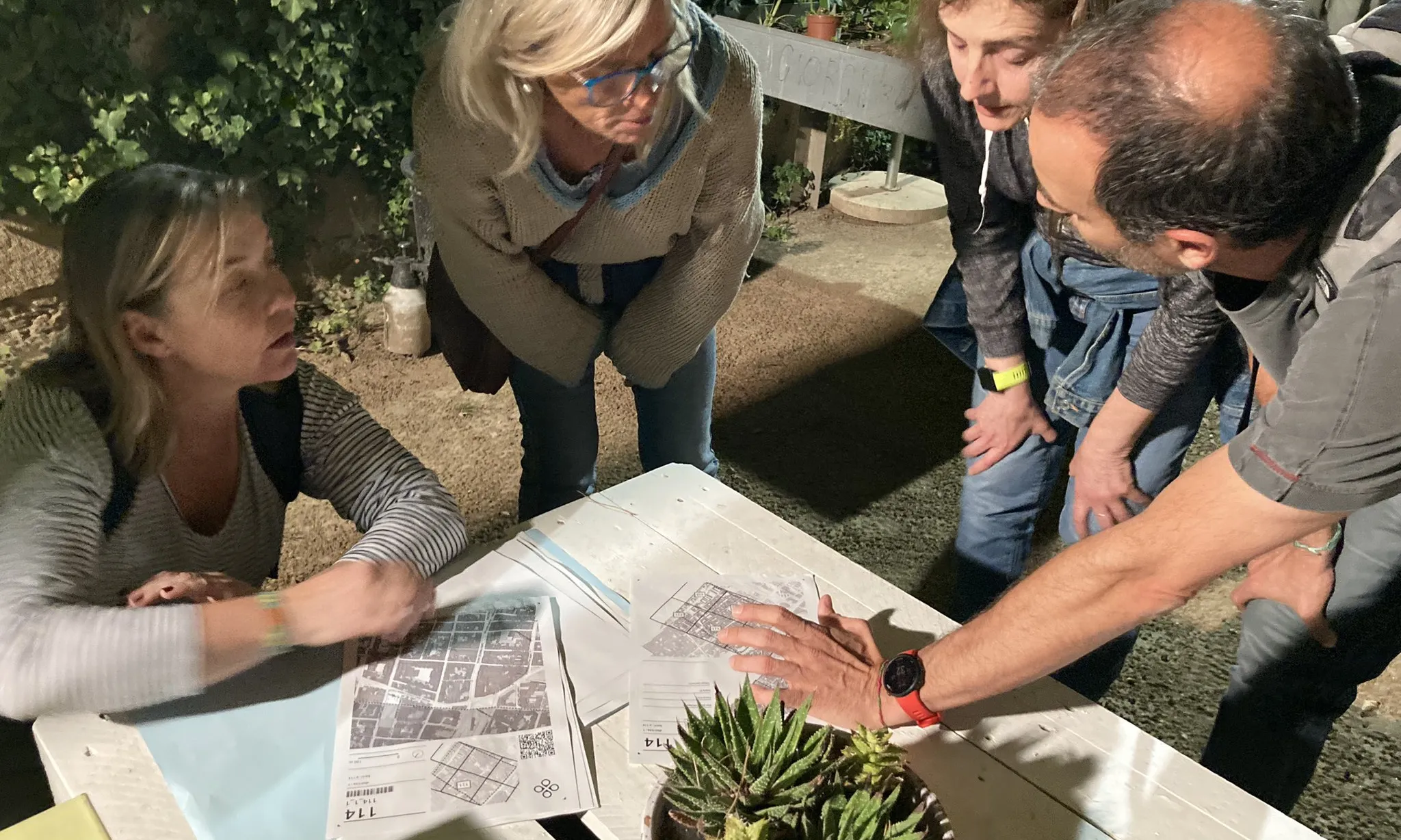 El recompte de persones sense llar a Badalona va mobilitzar dimarts a la nit cent setanta persones voluntàries.