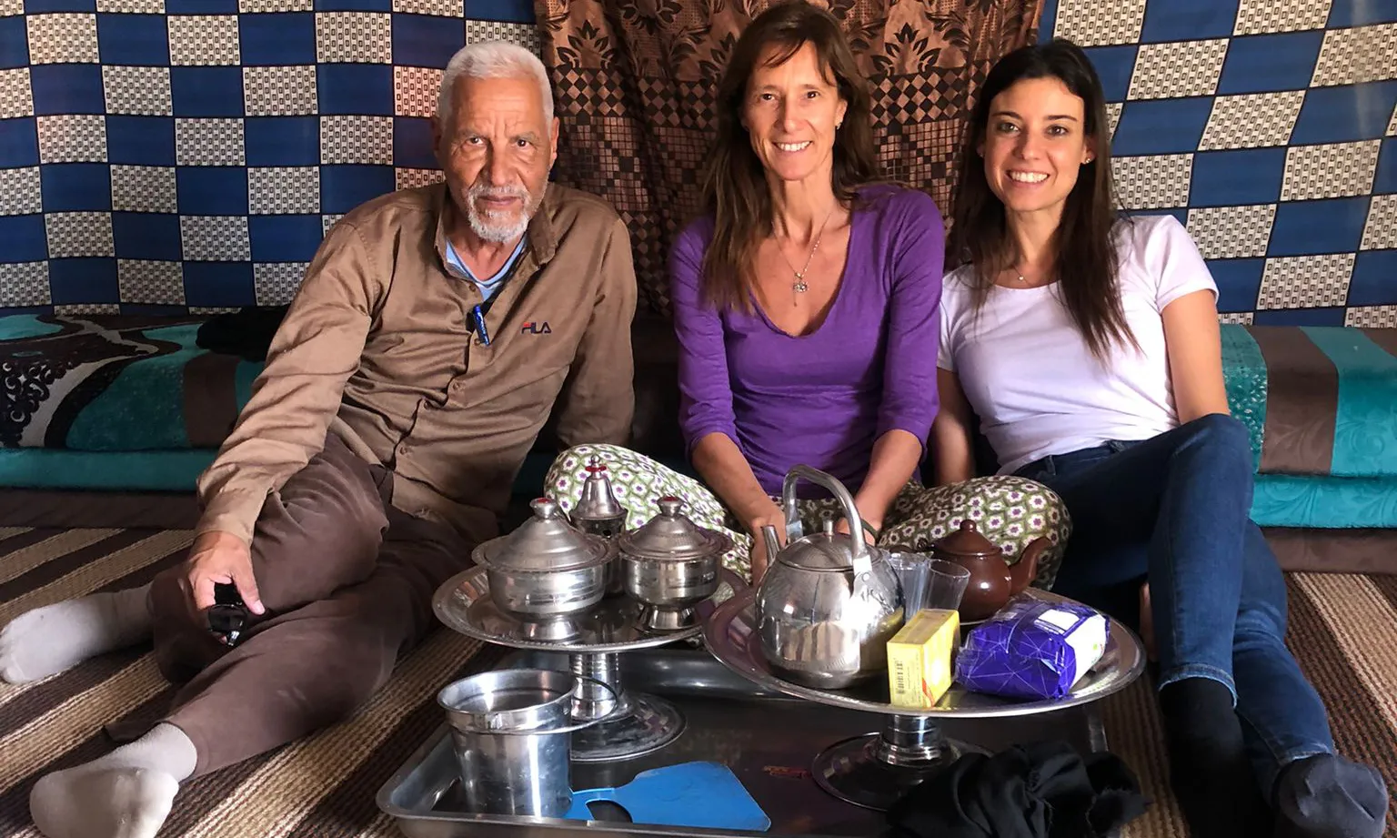 Visita al Sàhara Occidental de la Dra. Queralt Ferrer i la Dra. Paola Dolader a finals de novembre del 2022.