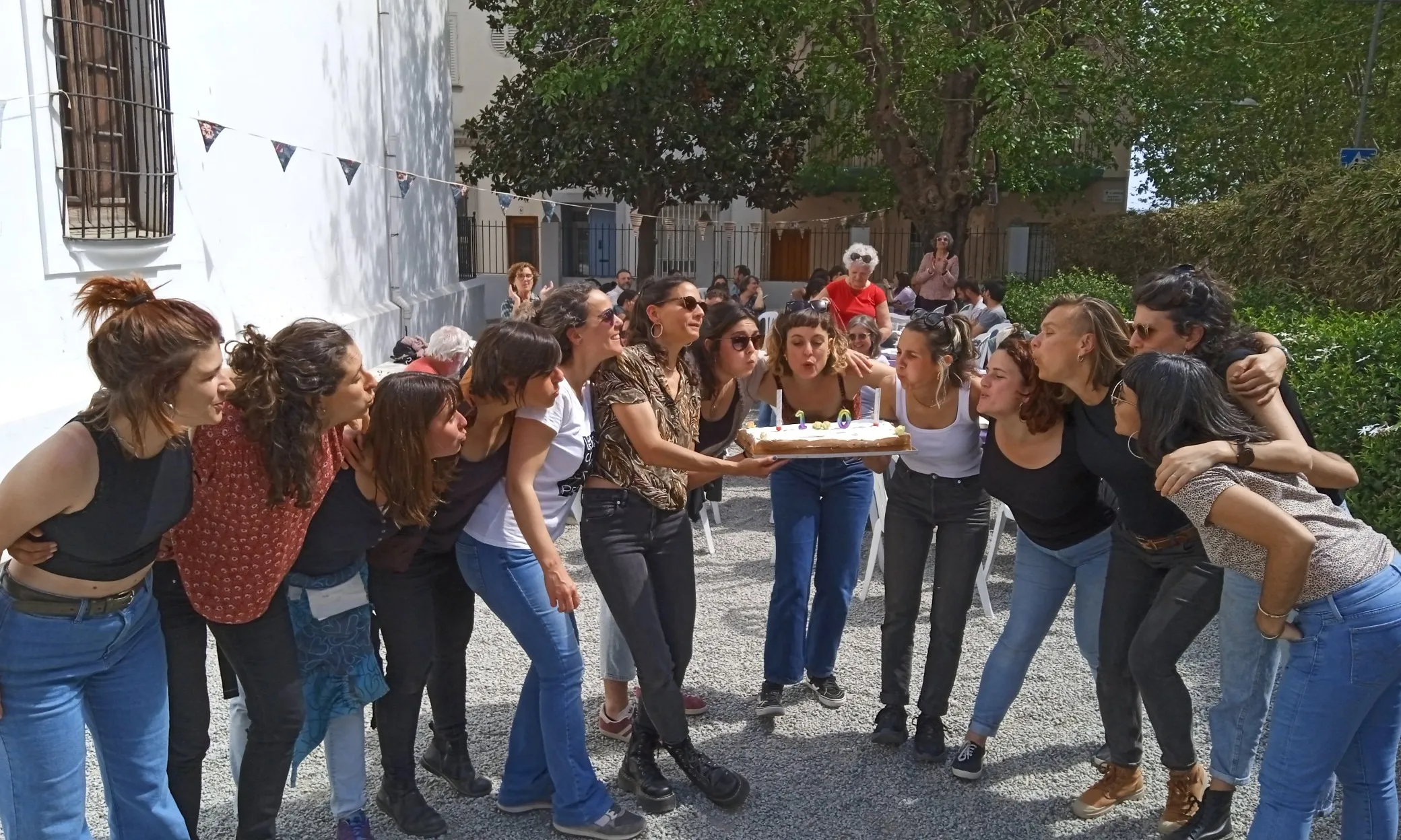 L'equip de L'Esberla a la celebració dels deu anys de la cooperativa. Font: L'Esberla.