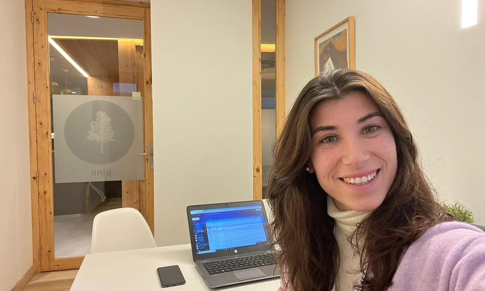 Paula Quirante a l’espai de Famílies de l’Hospital Sant Joan de Déu, on l’entitat dona atenció mensual a famílies de tot el territori.