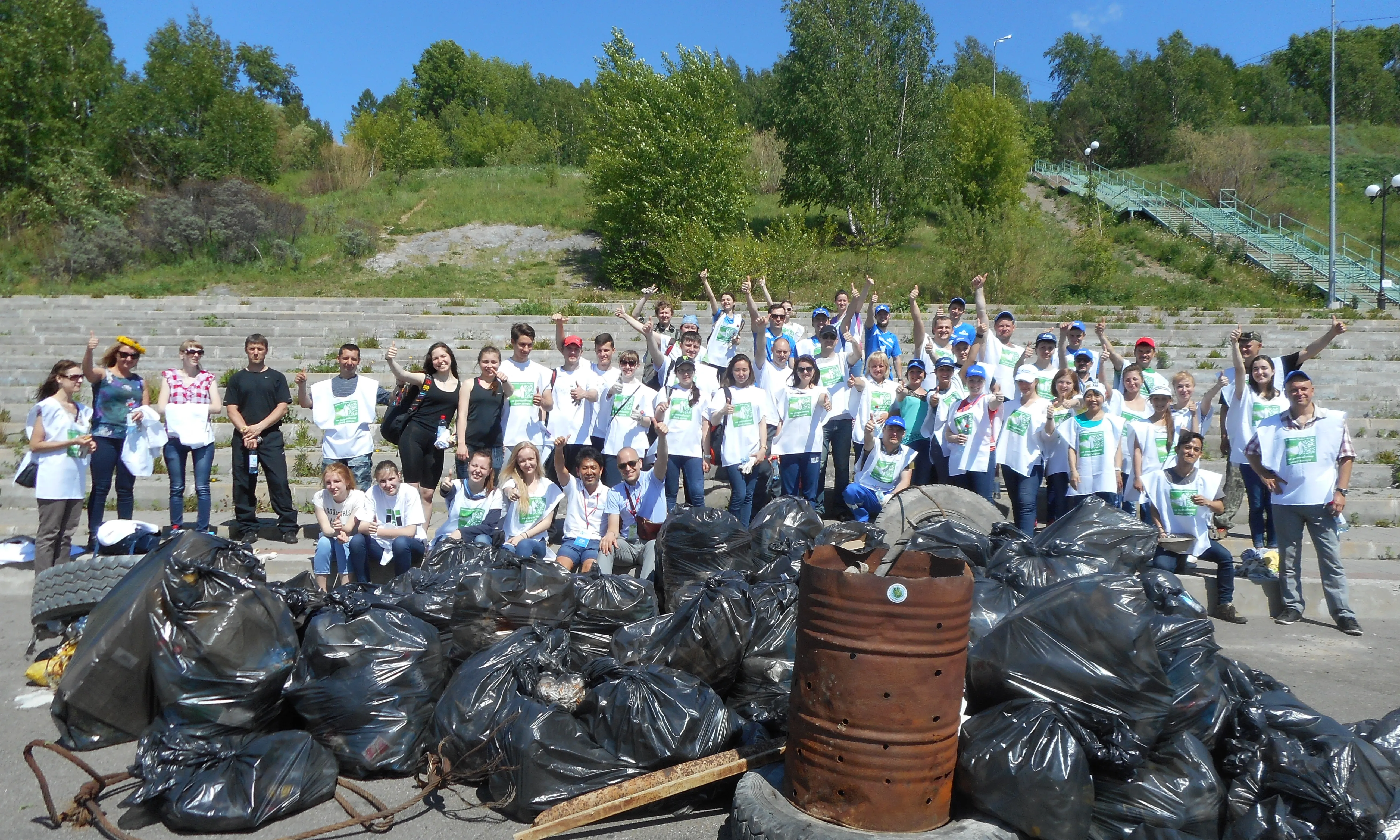 Un cop finalitza l'hora per recollir els residus, els equips participants han de realitzar la separació selectiva pel seu reciclatge.